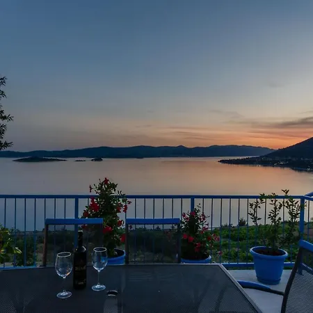 Vacation Deja Blue Jurjevic